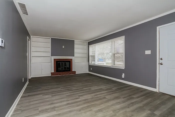 4931 Fairfield Cir — Photo 4