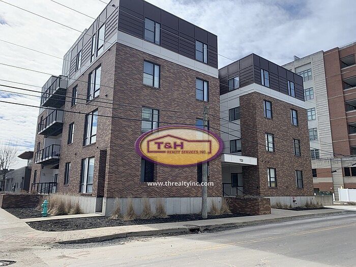 1st image of 721 E North St APT 4B