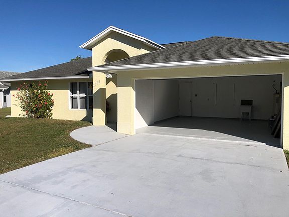 4th image of 2285 SE Trillo St
