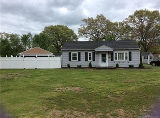 22 Avon St, Windsor Locks, CT 06096