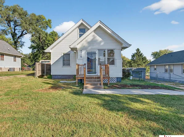 4316 Saratoga St, Omaha, NE 68111