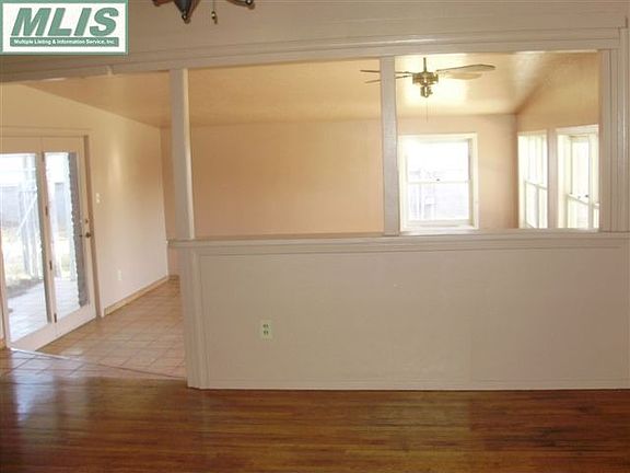 4th image of 1335 Roberts Dr