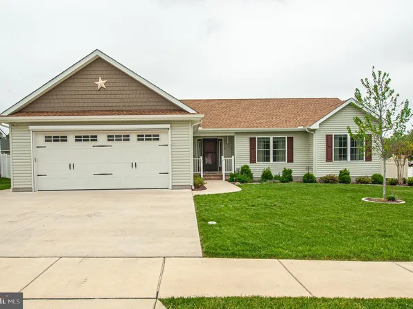 163 Mayflower Dr, Felton, DE 19943