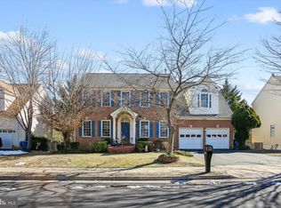 6103 Deer Ridge Trl, Springfield, VA 22150
