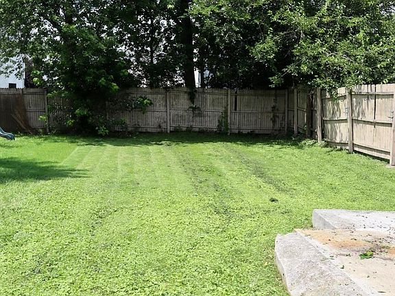 3rd image of 2902 Chichester Ave