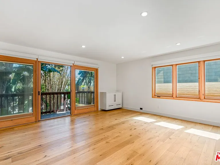 33 E Reef St #4 — Photo 18