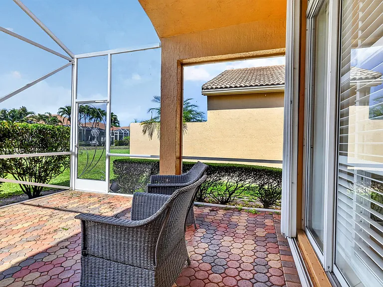 7116 Cataluna Cir — Photo 37