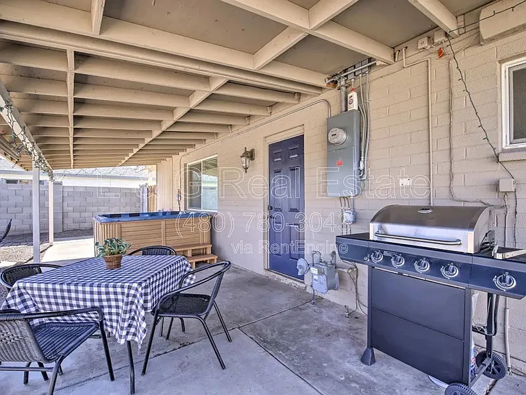 609 S Priest Dr — Photo 35