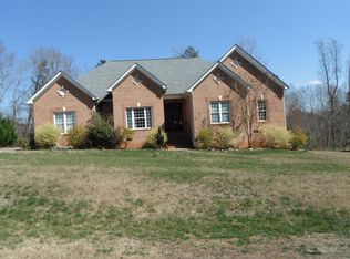 129 Rushing Water Ln, Troutman, NC 28166