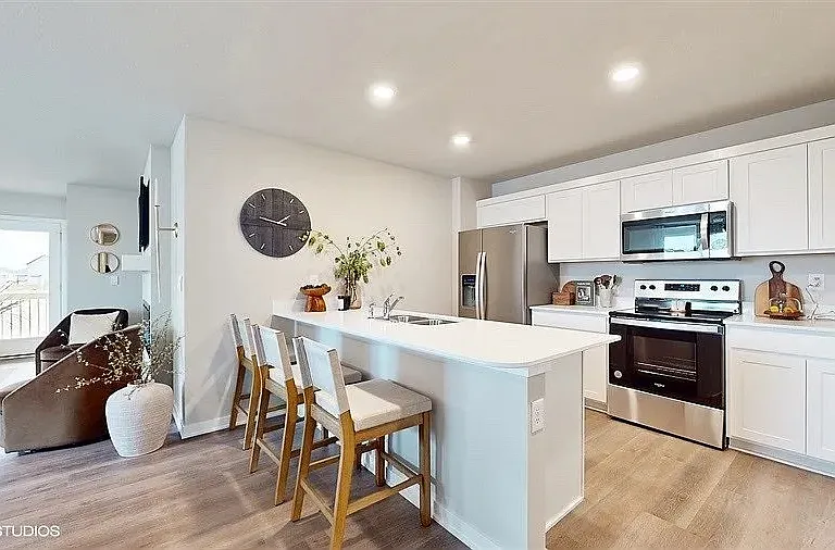 1272 NW Williamsburg Ln — Photo 8