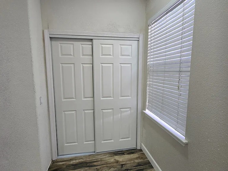 558 W Privado Way — Photo 21