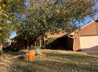 700 Lakeside Cir, Edmond, OK 73012