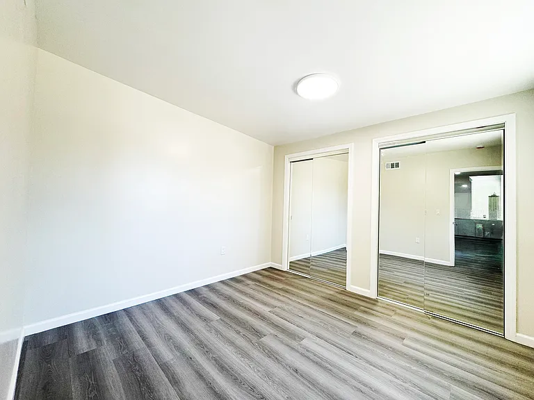 2400 River Rd — Photo 9