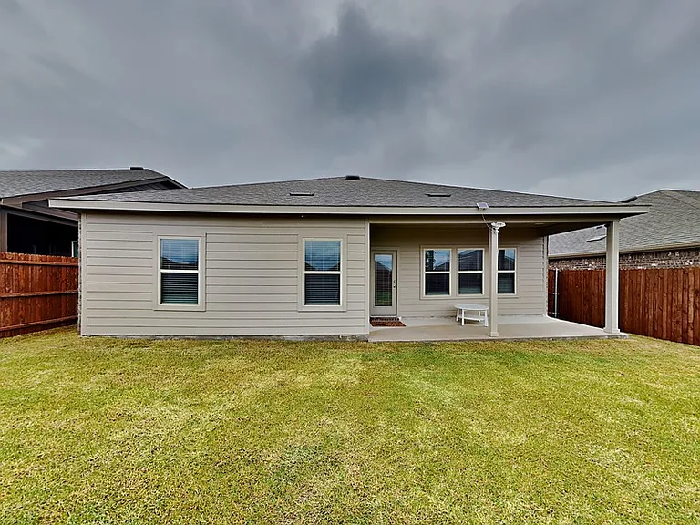 713 Glover Dr — Photo 18