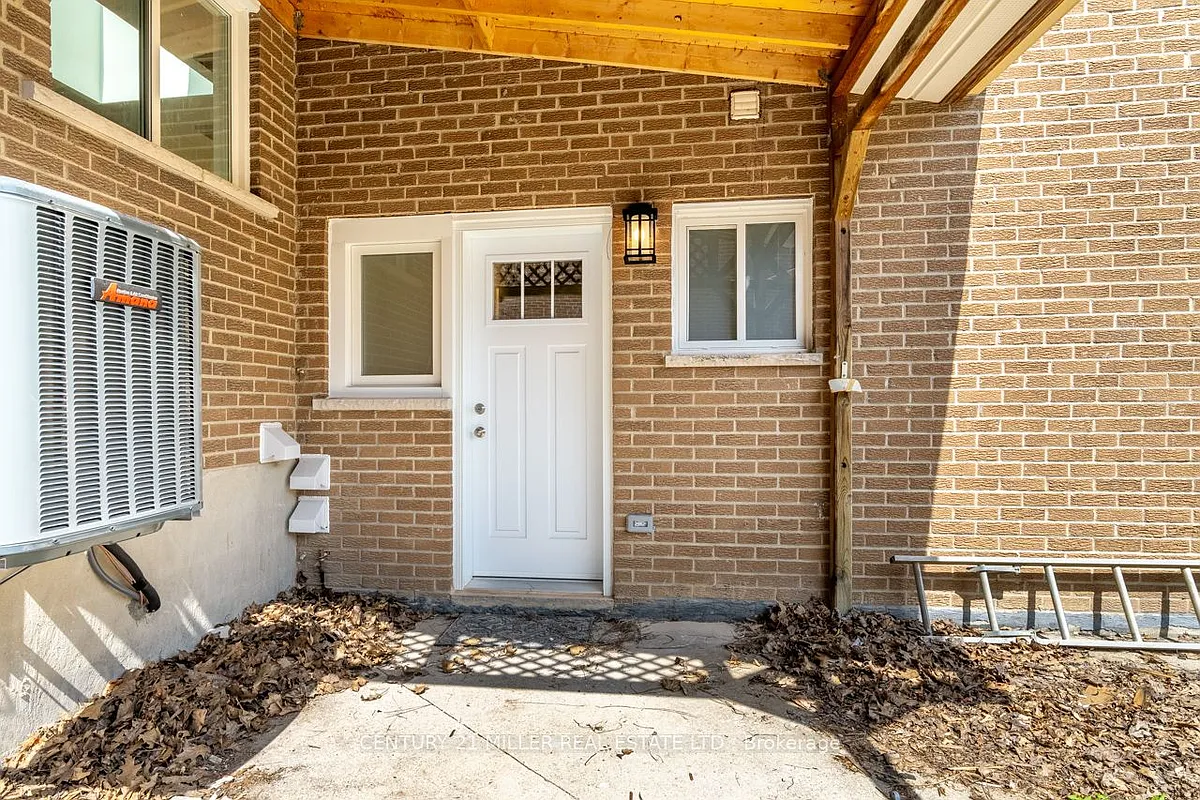 Building Photo - 477 Valleyview Cres #B