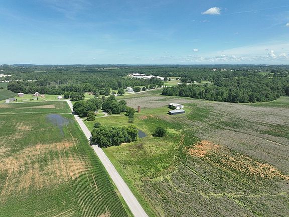 4th image of 1100 Pace Quarry Rd