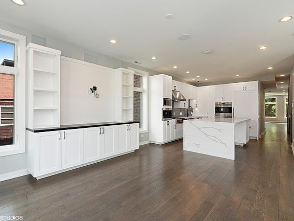 3rd image of 1850 N Sedgwick St #3