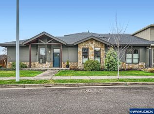1702 Merganser St, Silverton, OR 97381