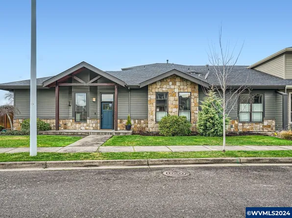 1702 Merganser St, Silverton, OR 97381