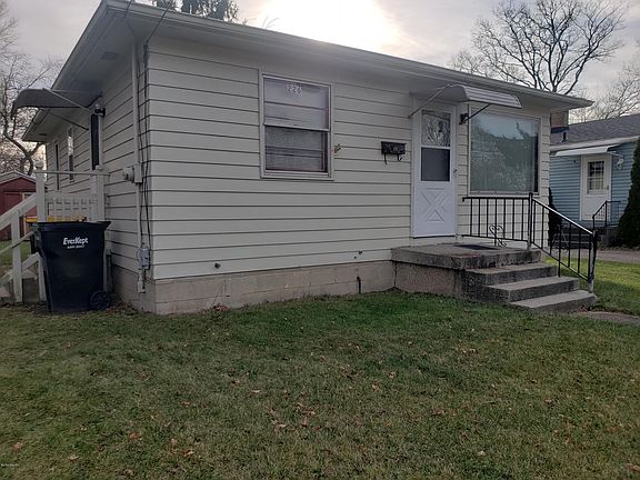 2nd image of 226 43rd St SE