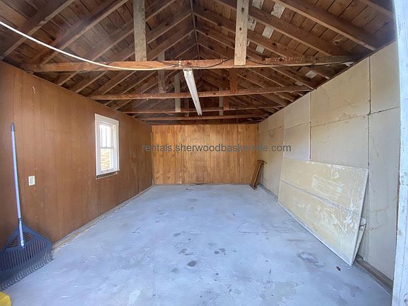5th image of 504 E Atlantic St