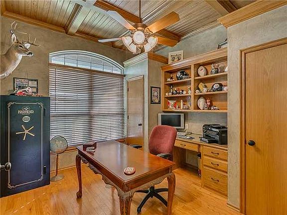 3rd image of 3639 Deerbrook Cir NE