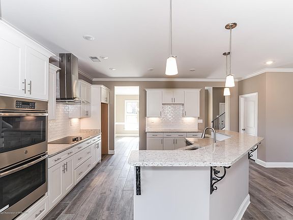 4th image of 9180 Belle Maison Blvd