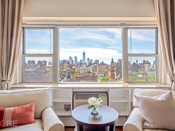 79 West 12th Street image 1 of 13