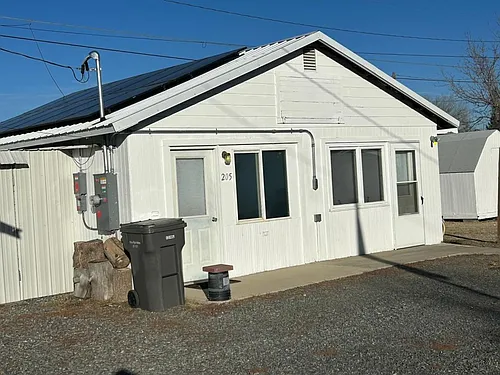205 Grand Ave N Photo 1