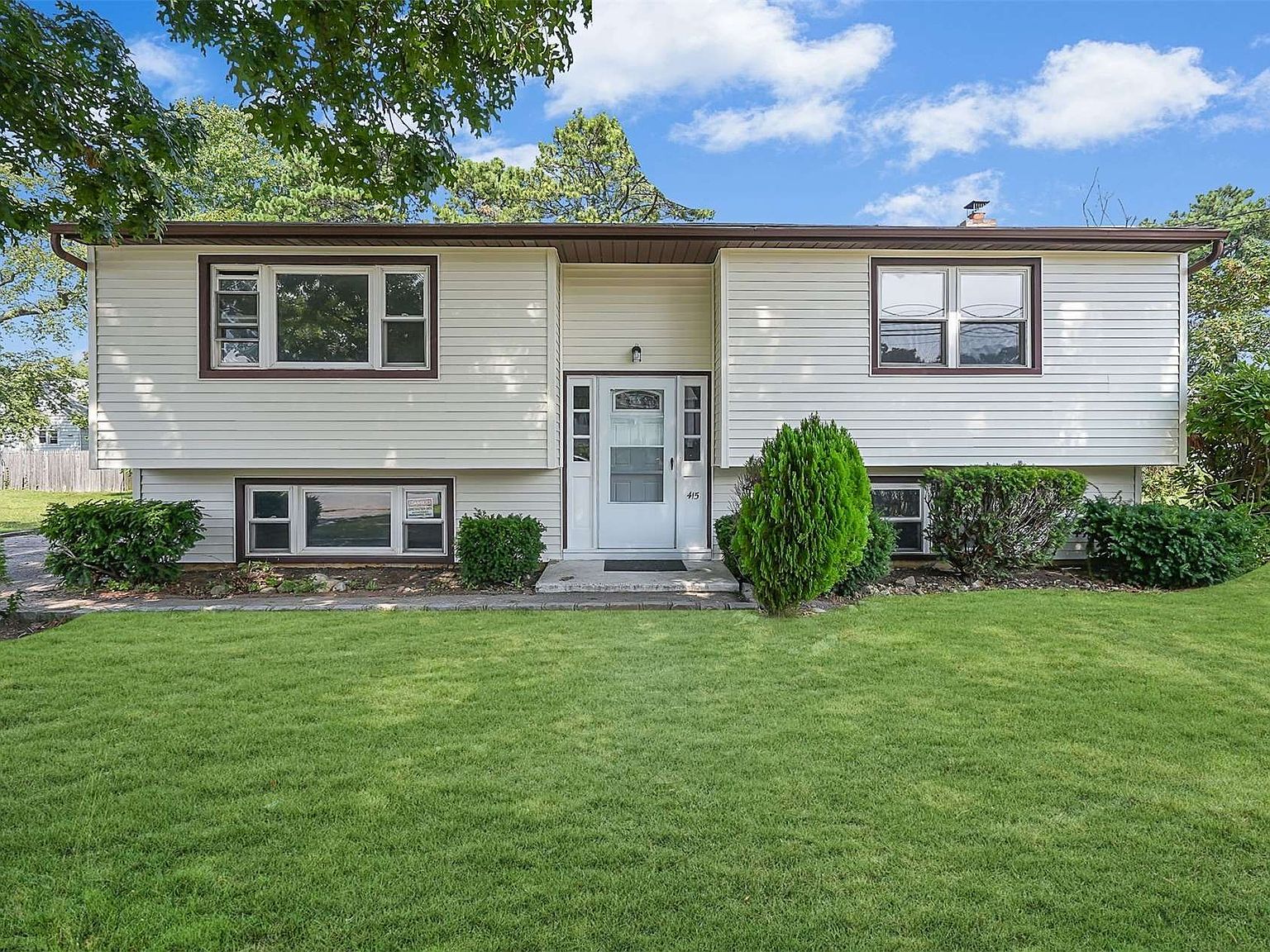 415 44th Street, Copiague, NY 11726 Zillow