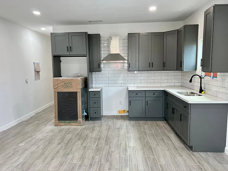 882 E Martin Luther King Jr Blvd — Photo 4