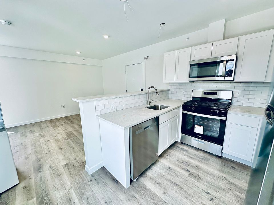 1st image of 242 E Girard Ave #8