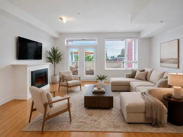 7908 Graham Ave #205, Burnaby, BC V3N 1V9