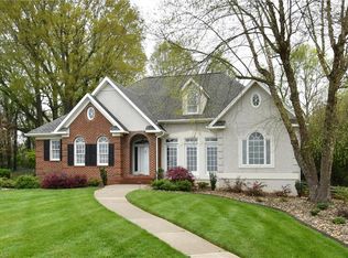 3272 Grandview Club Rd, Pfafftown, NC 27040