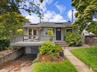3027 Garlough Ave SW, Seattle, WA 98116