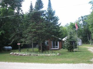 22553 Valentine Rd, Grand Marais, MI 49839