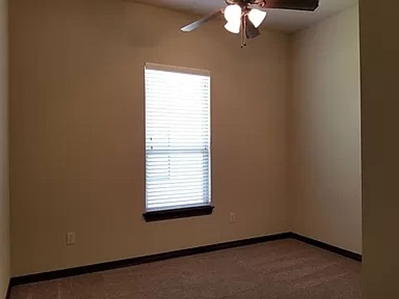 2nd image of 901 Heather Ln