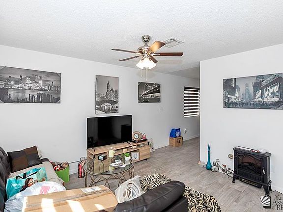 3rd image of 840 N Orquidea Ave