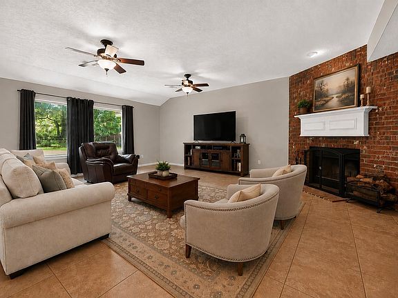 2nd image of 7303 Oak Bluff Dr