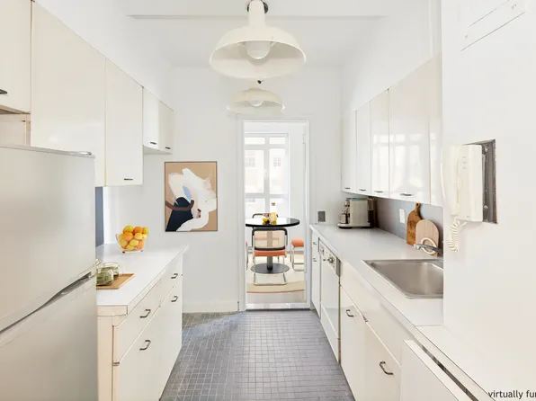 2 Beekman Place image 5 of 12