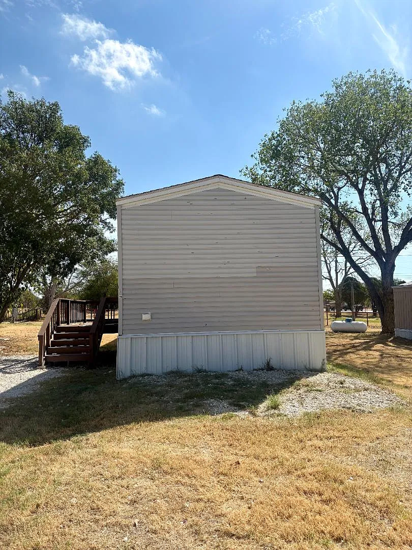 150 Private Road 1610 — Photo 2