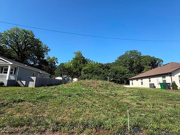 5th image of 2417 & 2421 Ellen Ave