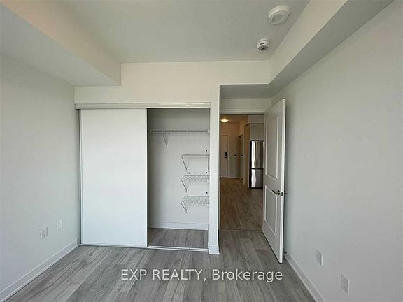 4th image of 4655 Metcalfe Ave #601