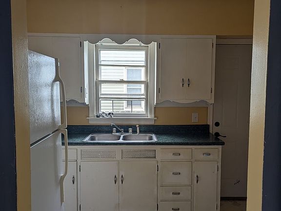 4th image of 361 Park Blvd #0
