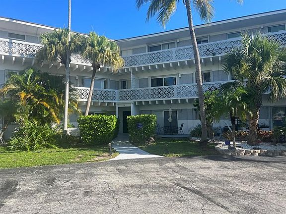 2nd image of 3705 S Flagler Dr APT 23