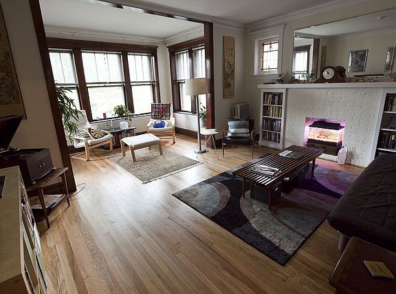 2nd image of 4854 N Rockwell St