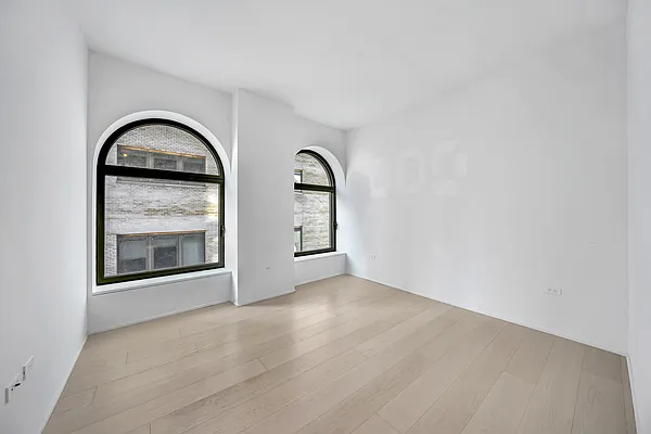 Rented by Compass | media 25