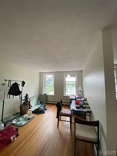 312 Tappan St Photo 1