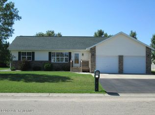 430 7th St NE, Perham, MN 56573