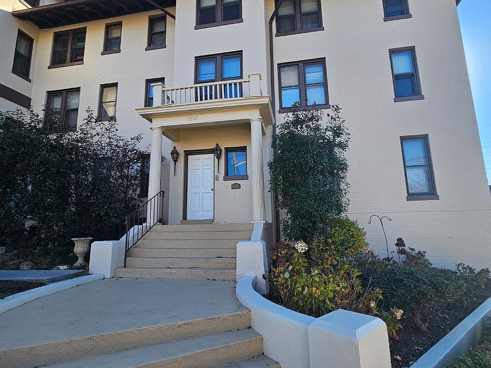 1222 Maple Avenue entrance